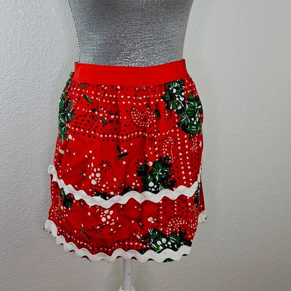 Vintage Christmas Apron - Picture 2 of 4